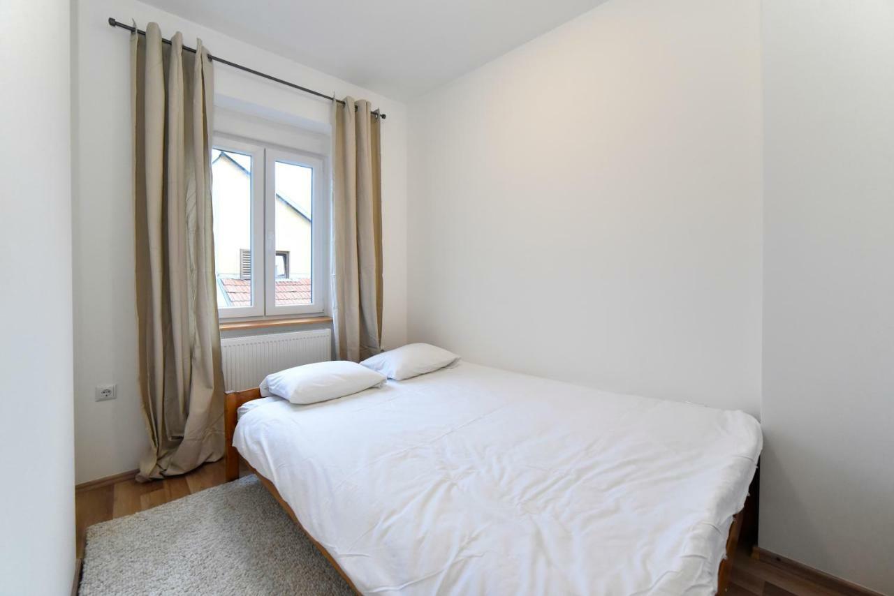 Block Maks Apartment
